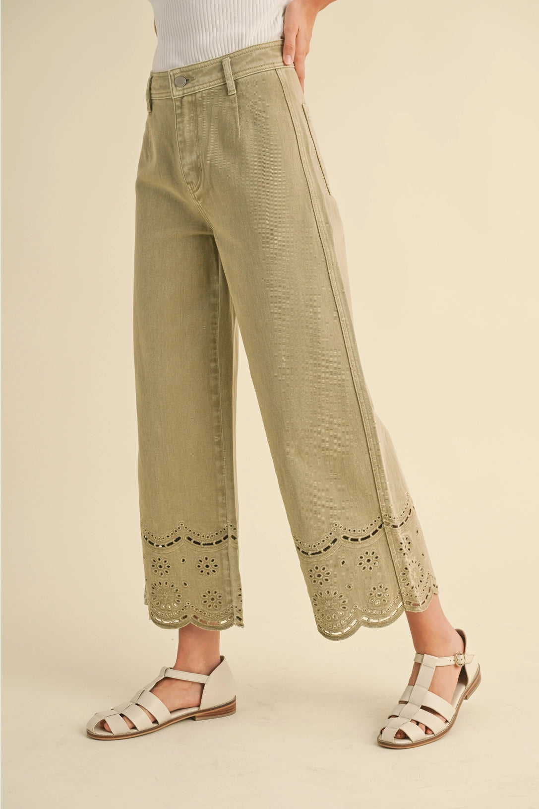 Gizelle Embroidered Pant